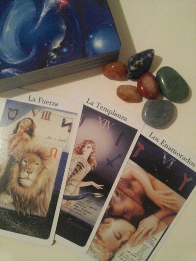 Viaje a Través del Tarot